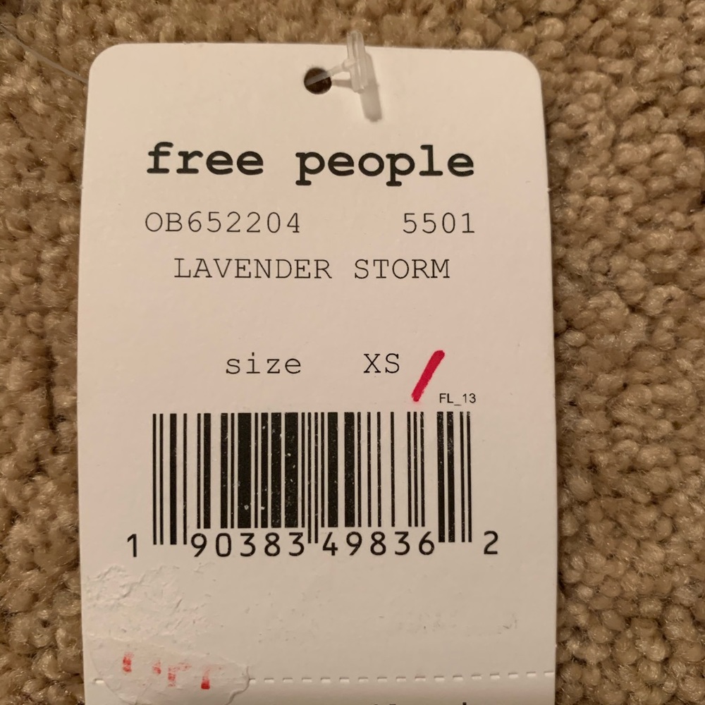 Free People Lavender Flowy tank top - Picture 4 of 4